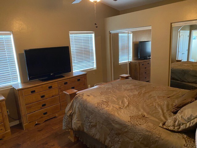 Building Photo - 7850 S Oriole Dr