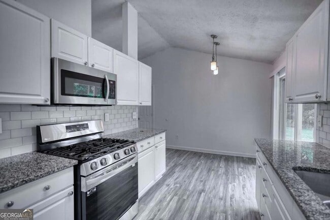 Building Photo - 2119 Briar Glen Ln SW