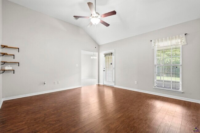 Building Photo - 324 Tyson Glen Dr
