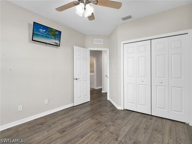 Building Photo - 8540 Violeta St