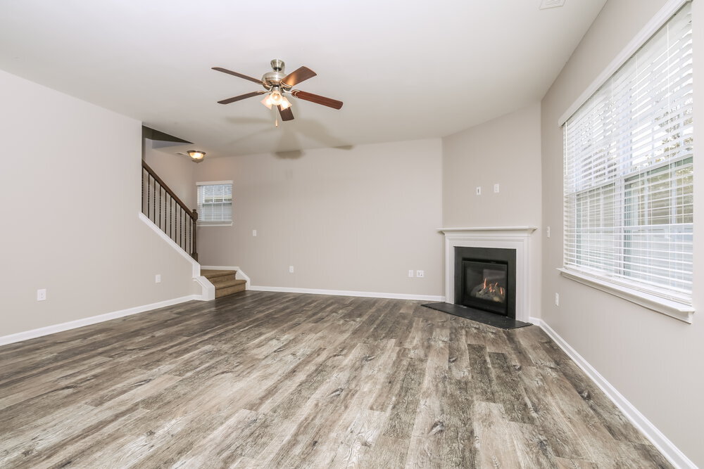 Building Photo - 6113 Watsonia Dr