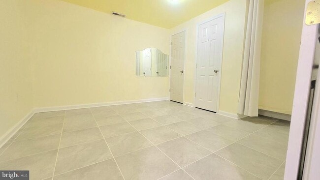 Building Photo - 14707 Brook Dr