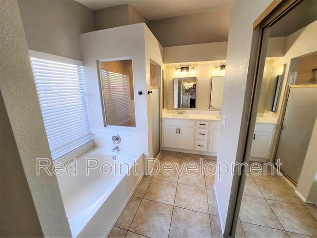 Building Photo - 5173 W Malachite Pl