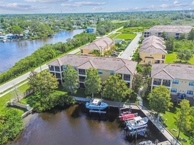 Building Photo - 6533 Channelside Dr