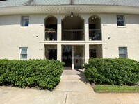 Building Photo - 623 E San Sebastian Ct