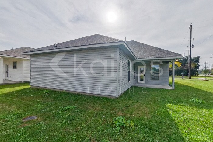 Building Photo - 101 Salvat Dr
