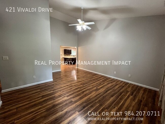 Building Photo - 421 Vivaldi Dr