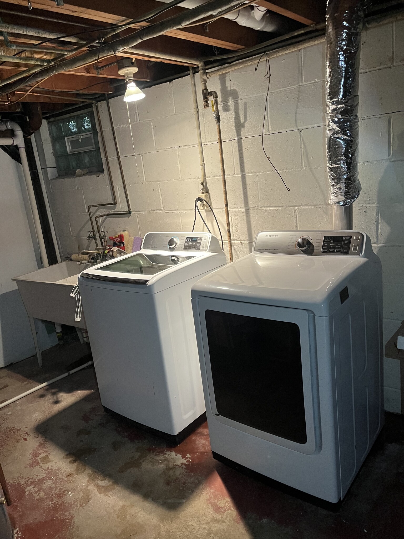 Newer, washer and dryer, water heater - 8624 Oakland Ave S