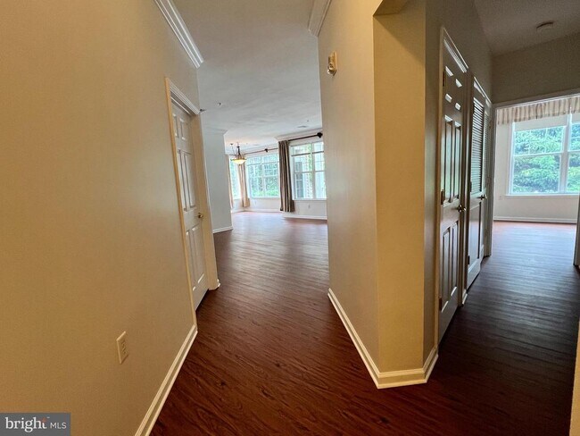 Building Photo - 422 Masterson Ct