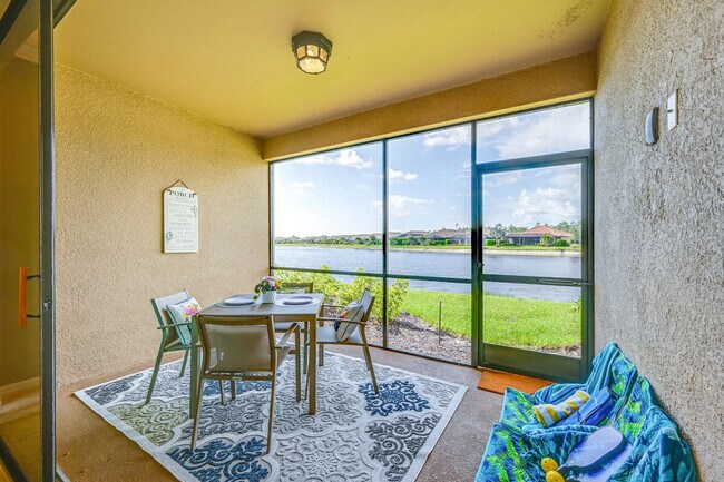 Building Photo - 9413 Terresina Dr