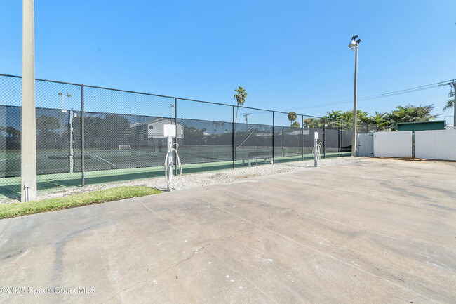 Building Photo - 806 Mystic Dr
