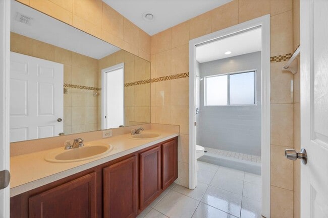 Building Photo - 2051 Island Brook Ln