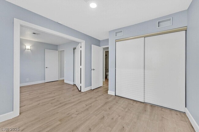 Building Photo - 3864 Alice Ln