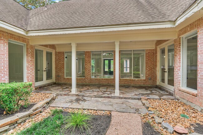 Building Photo - 5 Flagstone Path