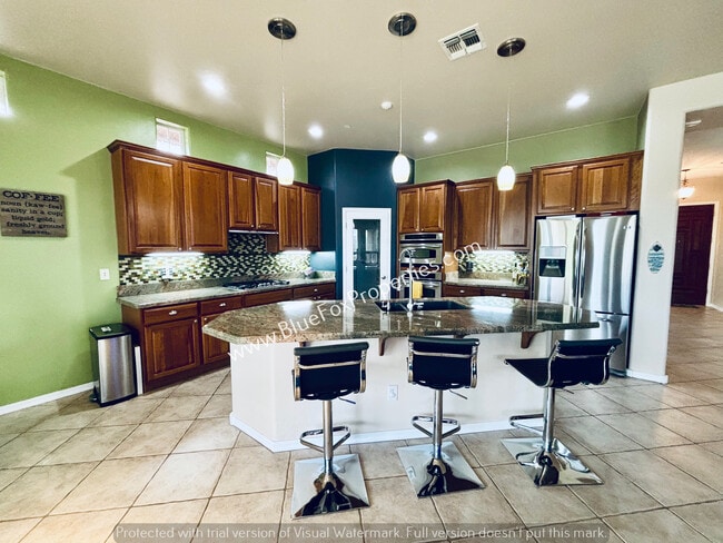 Building Photo - 732 W Burntwater Dr