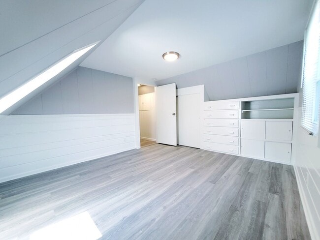 Building Photo - 4 Bed - 1 Bath Cape Cod for Rent