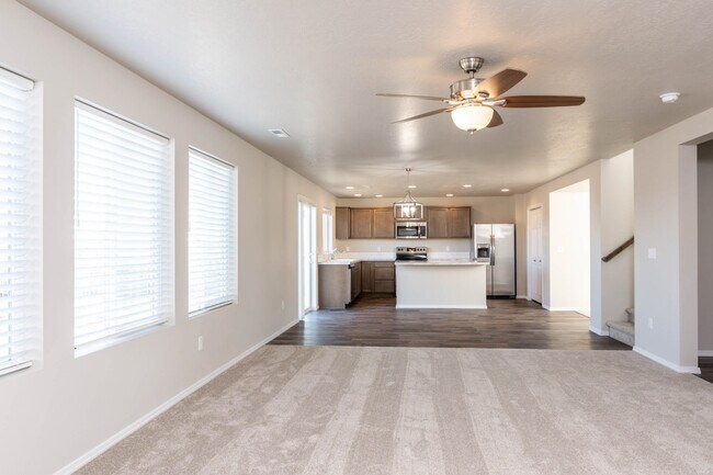Building Photo - 1036 Magic Mill Ave