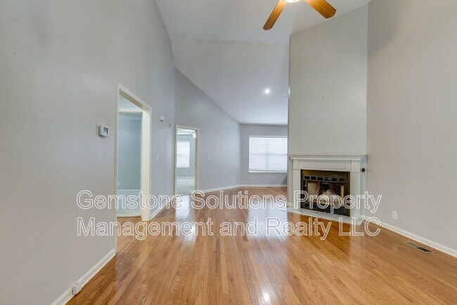 Building Photo - 2214 Falcon Creek Dr