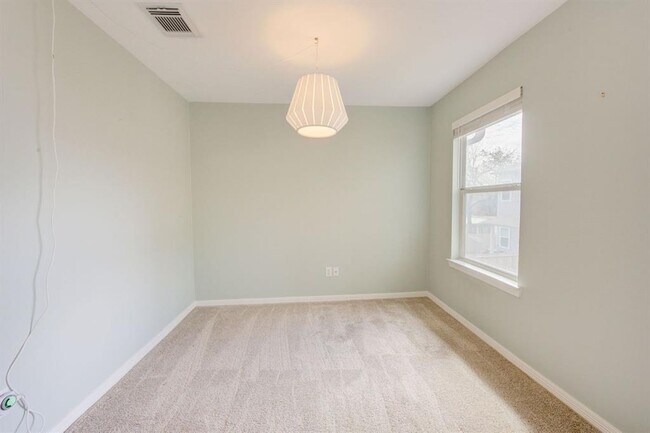 Building Photo - 5411 Kiam St