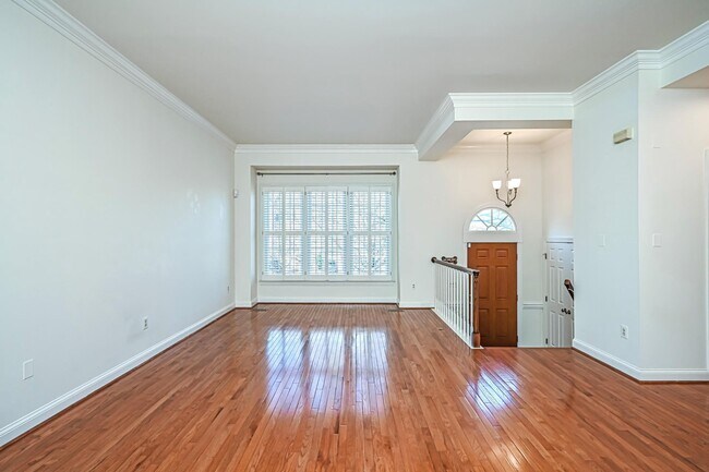 Building Photo - 2143 Wolftrap Ct