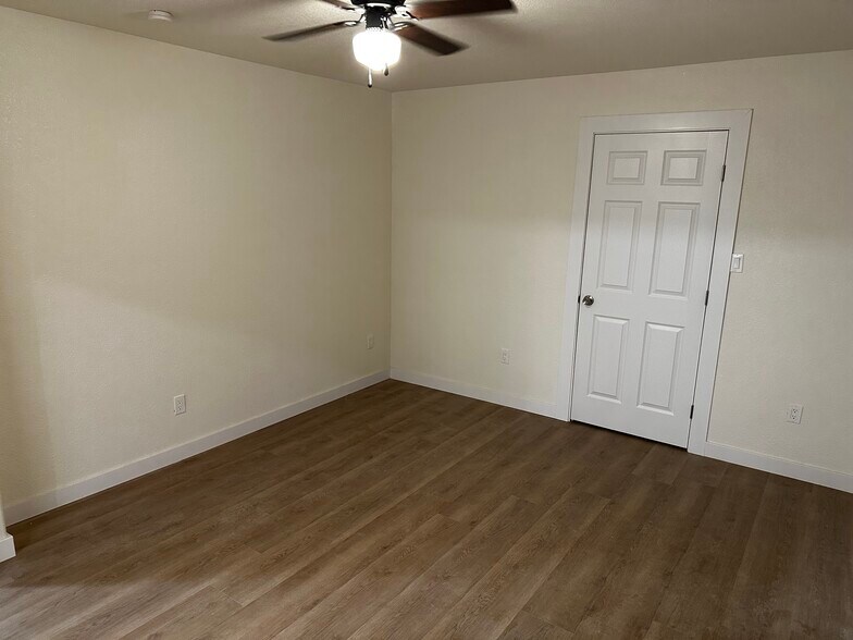 Building Photo - 505 Carpino Ave