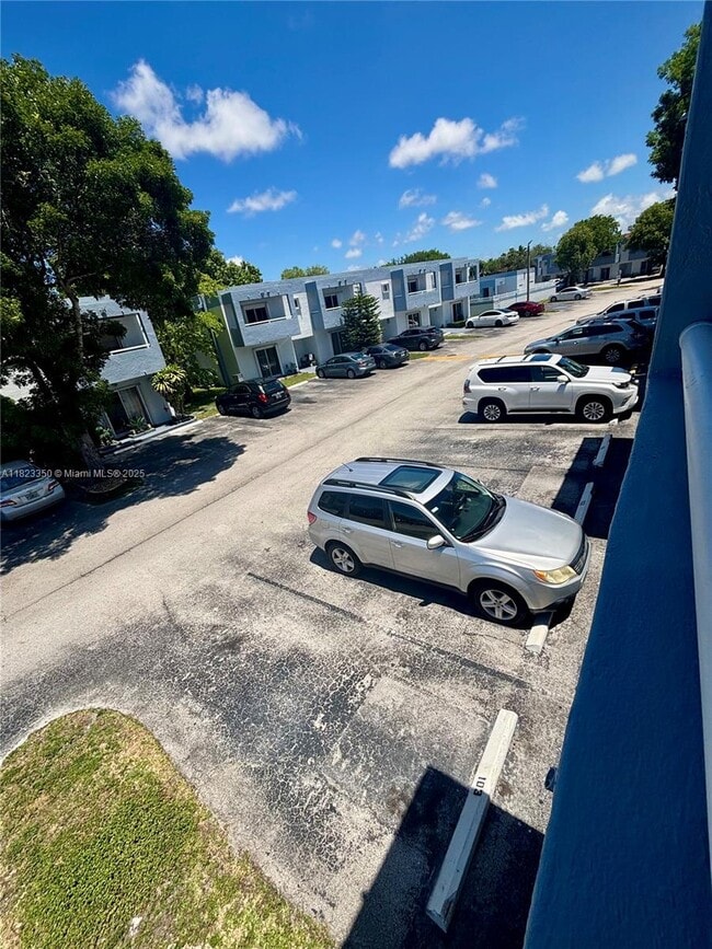 Building Photo - 6246 SW 131st Pl