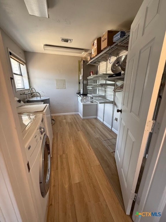 Building Photo - 901 Madrona Dr