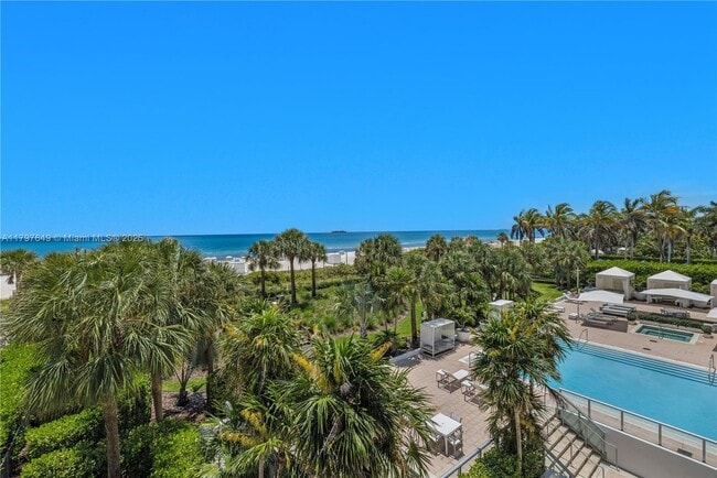 Building Photo - 3739 Collins Ave