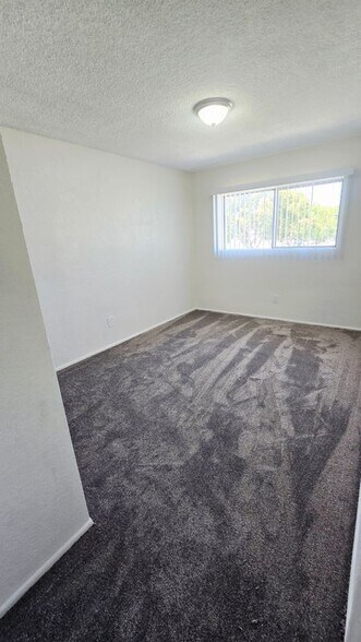 Building Photo - 1210 W Stoneridge Ct