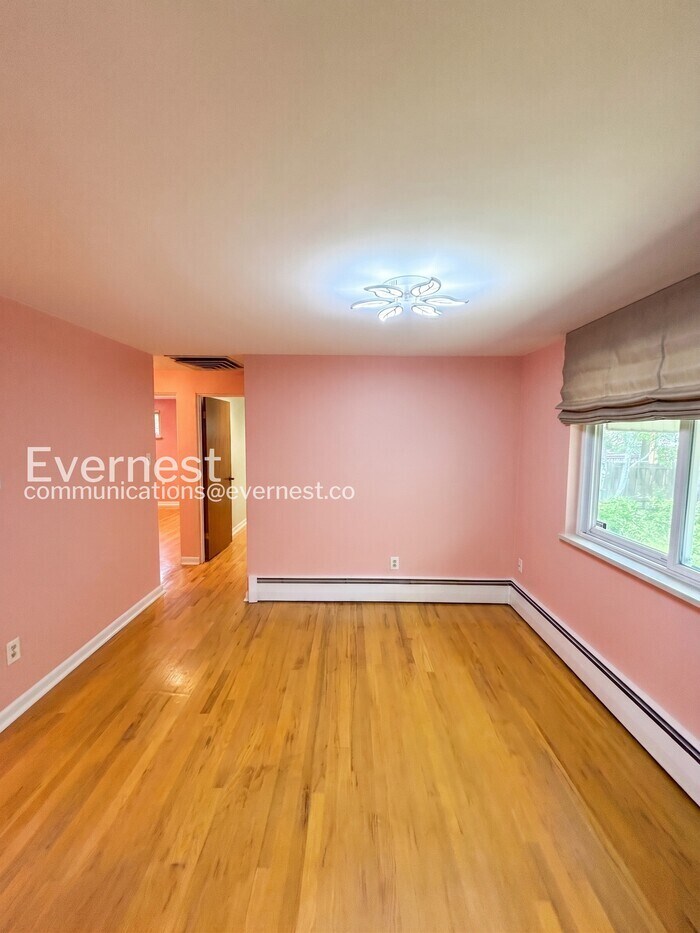 Building Photo - 1552 S Flamingo Way