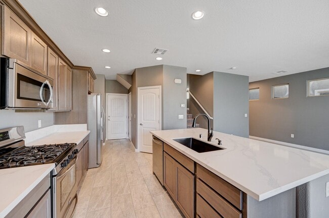 Building Photo - GORGEOUS 4 Bedroom, 2 Story Home located in the SW!