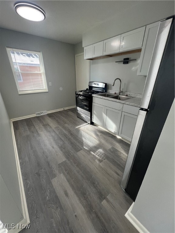 Building Photo - 2557 Edwin Ave