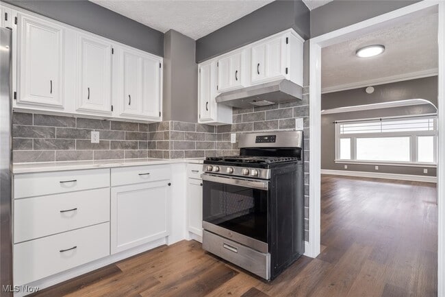 Building Photo - 3904 Ardmore Ave