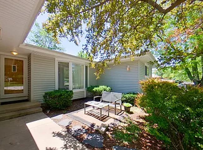 Building Photo - Spacious West Manhattan Home with Fenced Yard, Basement & Bonus Room!