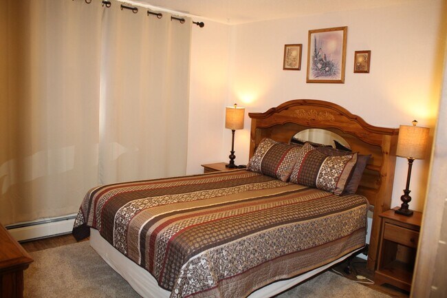 Building Photo - Furnished Month to Month Corporate Short Term Extended Stay Apartment