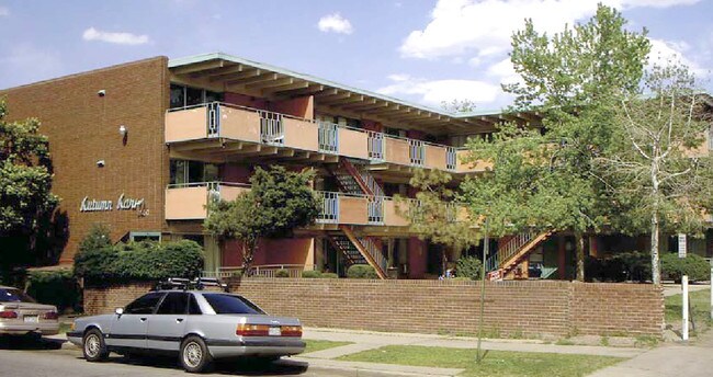 Building Photo - SloHi Flats