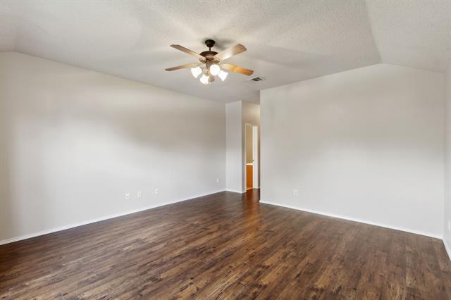 Building Photo - 9916 Nixon Dr