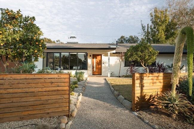 Building Photo - 340 Woodley Ct