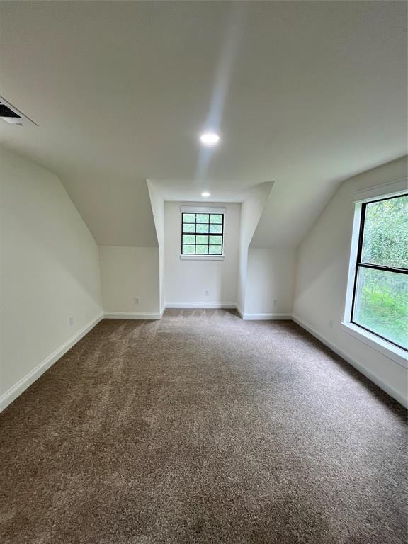 Building Photo - 2103 Bayou Dr