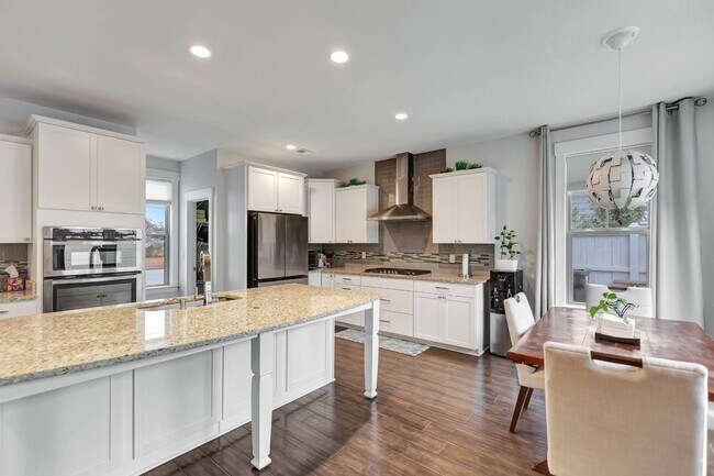 Building Photo - Nexton