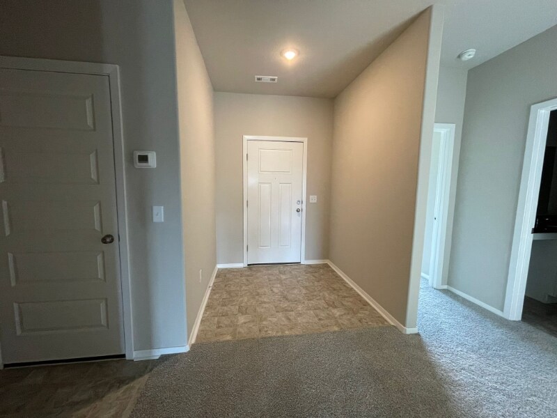Building Photo - 1407 E Vangston Ct