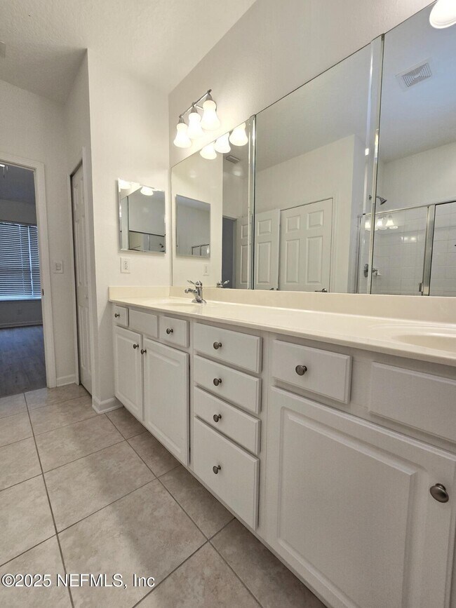 Building Photo - 6591 White Blossom Cir