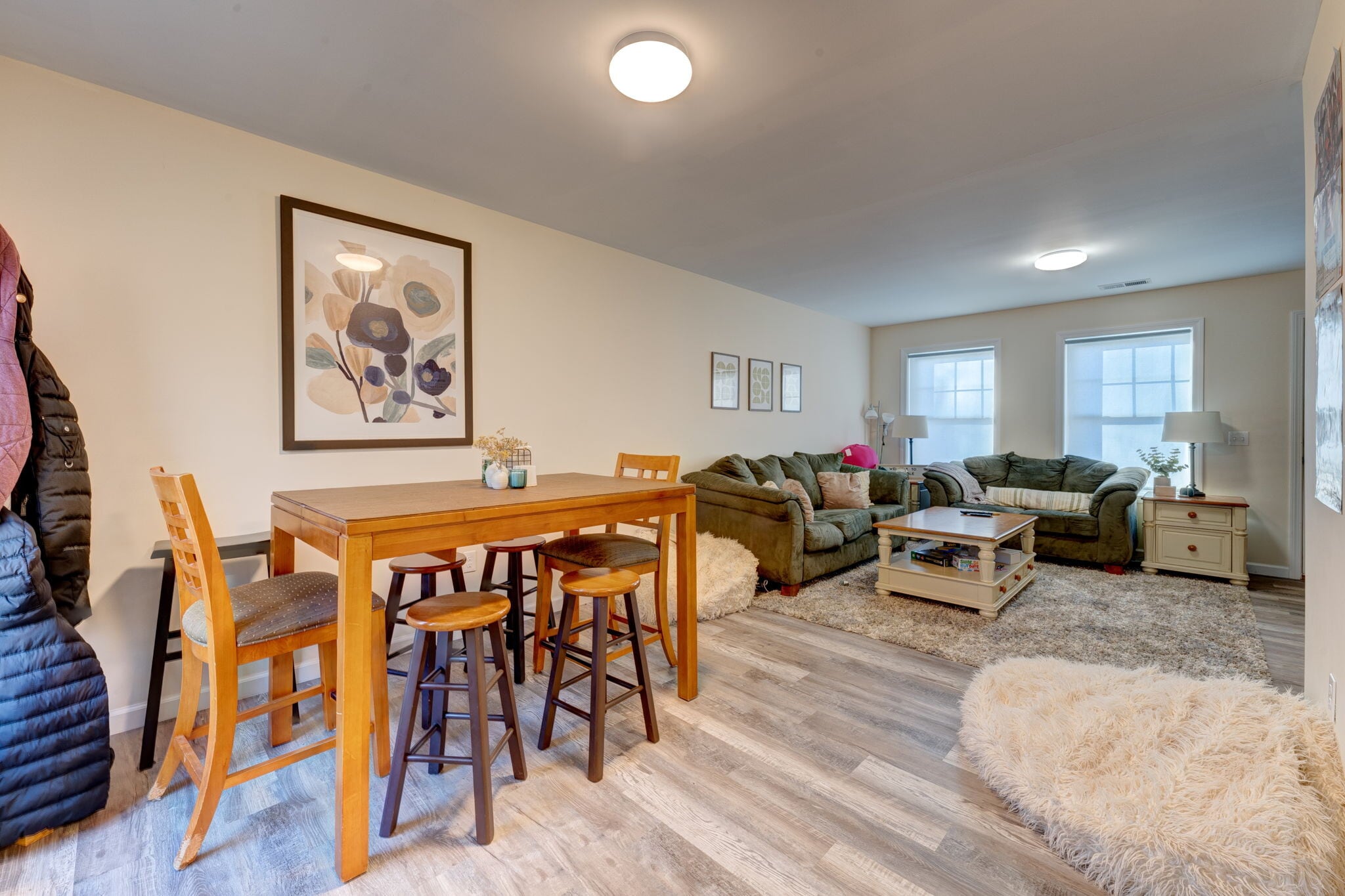 Building Photo - 15 Hillyndale Rd