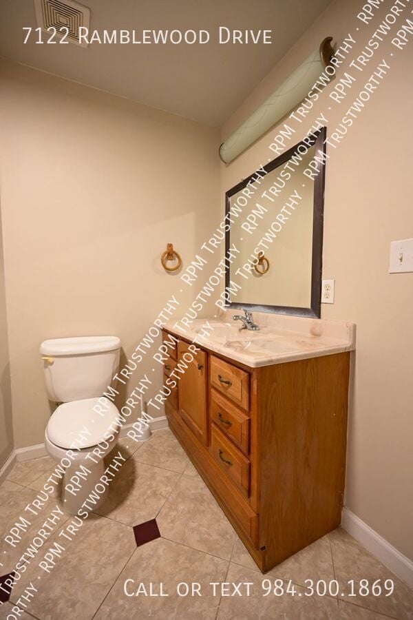 Building Photo - 7122 Ramblewood Dr