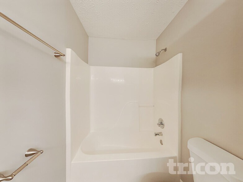 Building Photo - 7748 Mikayla Ct