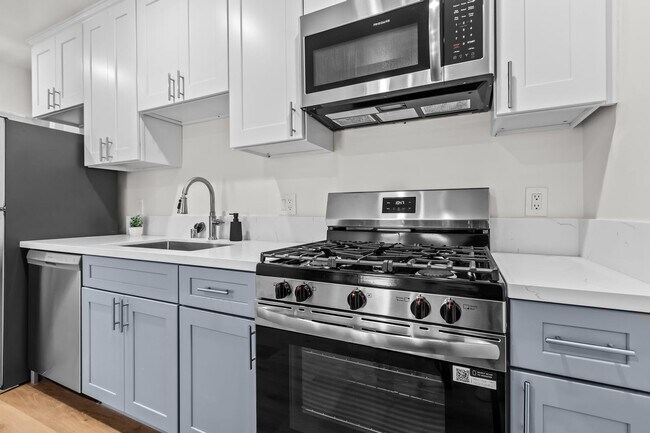 Building Photo - 838 Hilgard Ave
