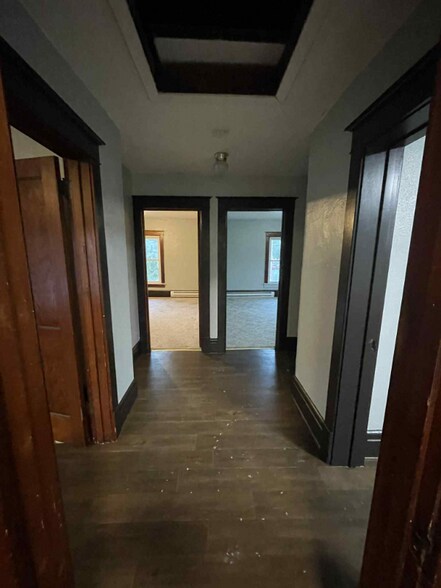 Building Photo - 633 Starr Ave