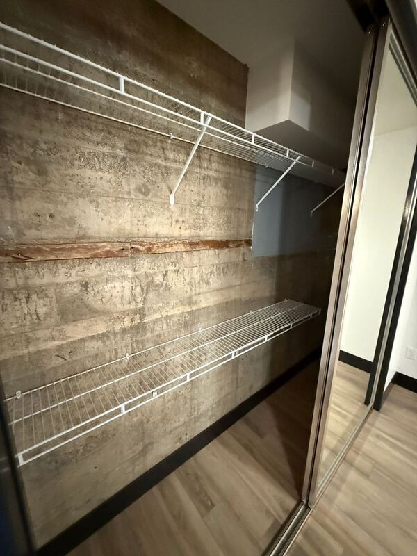 Building Photo - 160 Liberty St NE