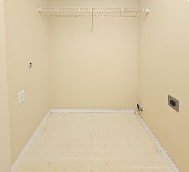 Building Photo - 857 Ashley Michelle Ct