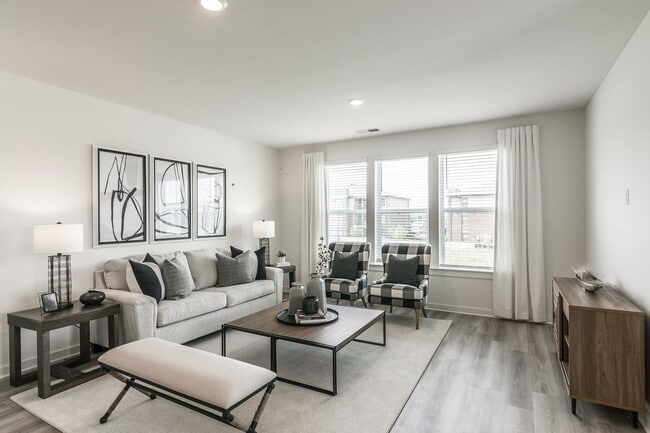 Building Photo - Modern Townhome